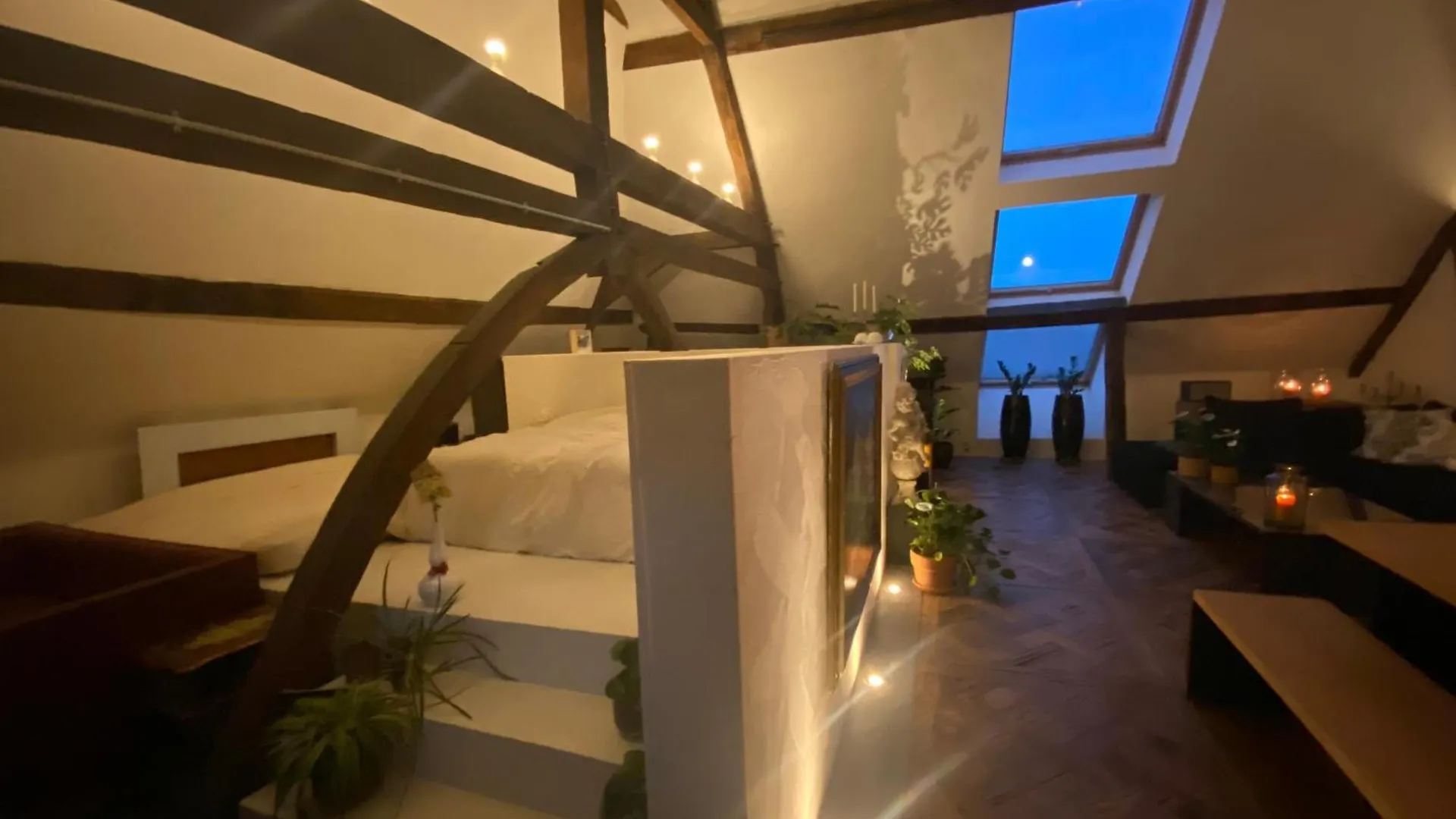 Chateau De Clemency Guest house