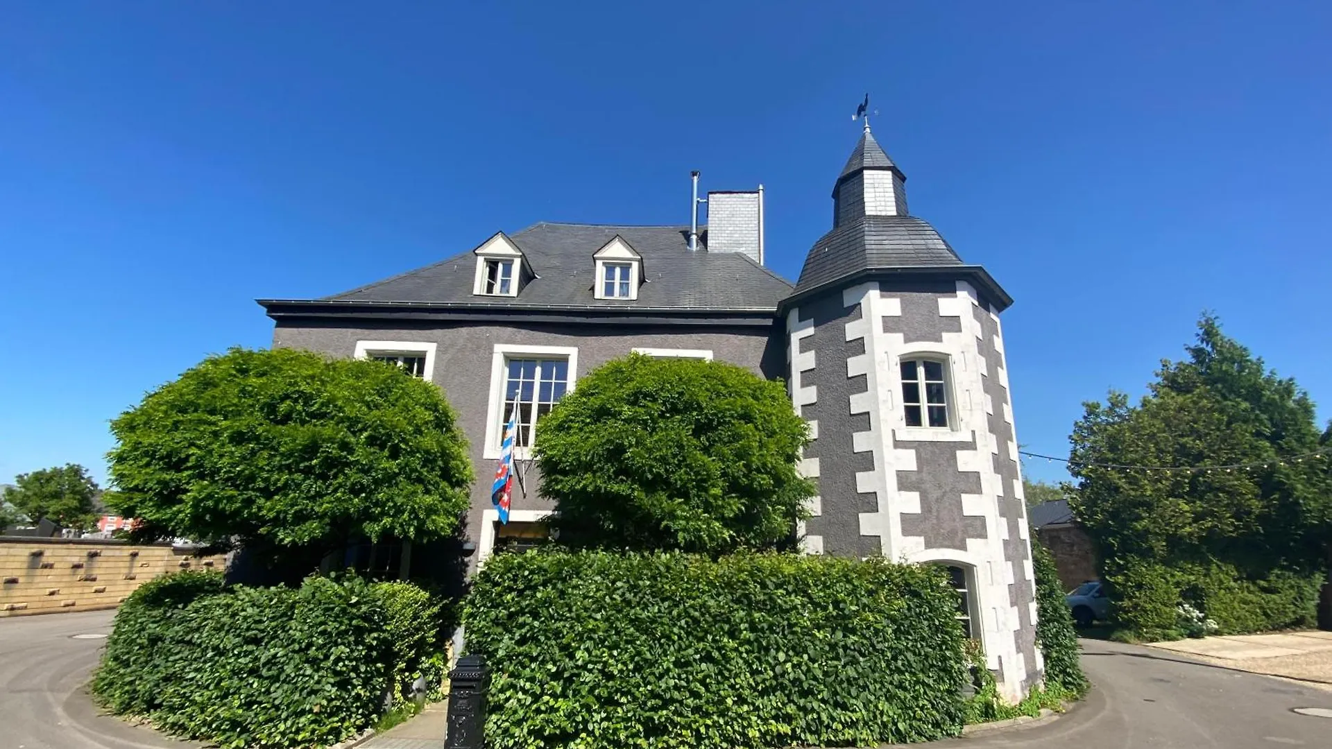 Guest house Chateau De Clemency