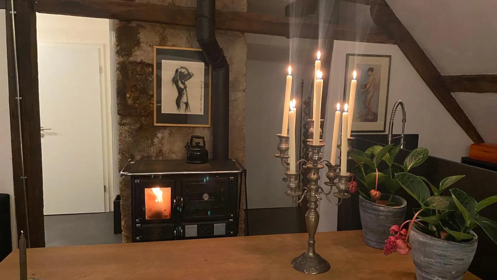 Chateau De Clemency Guest house