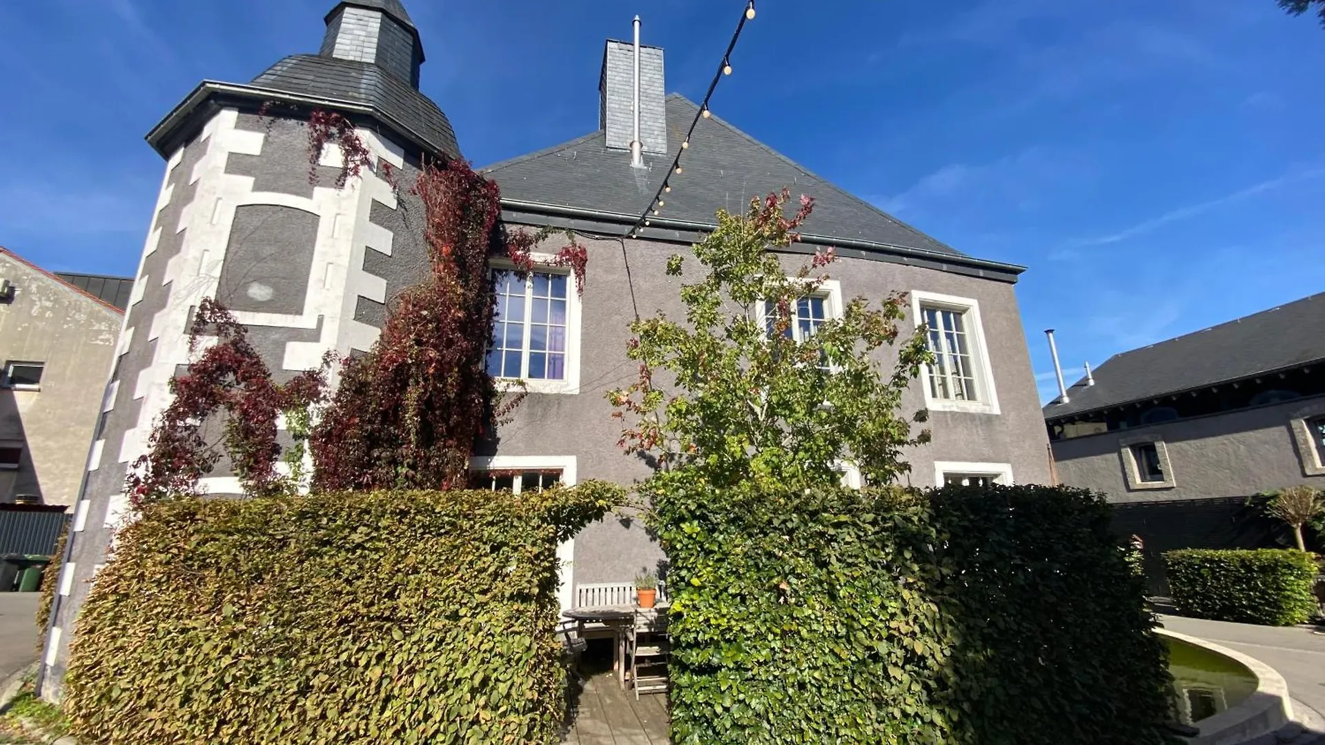 Chateau De Clemency